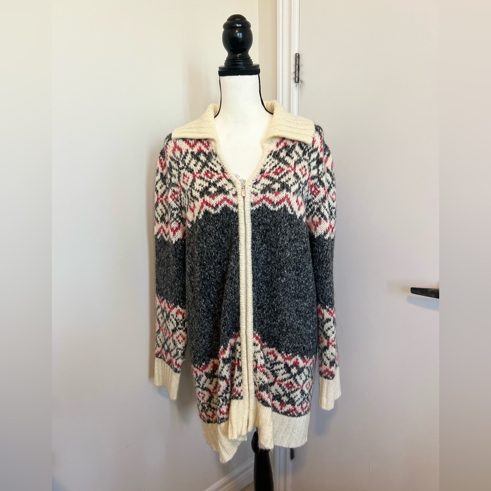 Penningtons Sweater - Picture 2 of 6